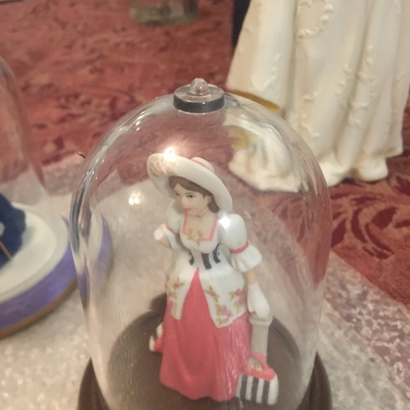 Avon porcelain dolls 1994 95 - Picture 6 of 11